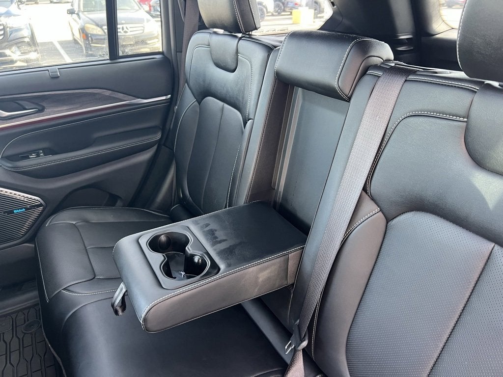 2022 Jeep Grand Cherokee Overland