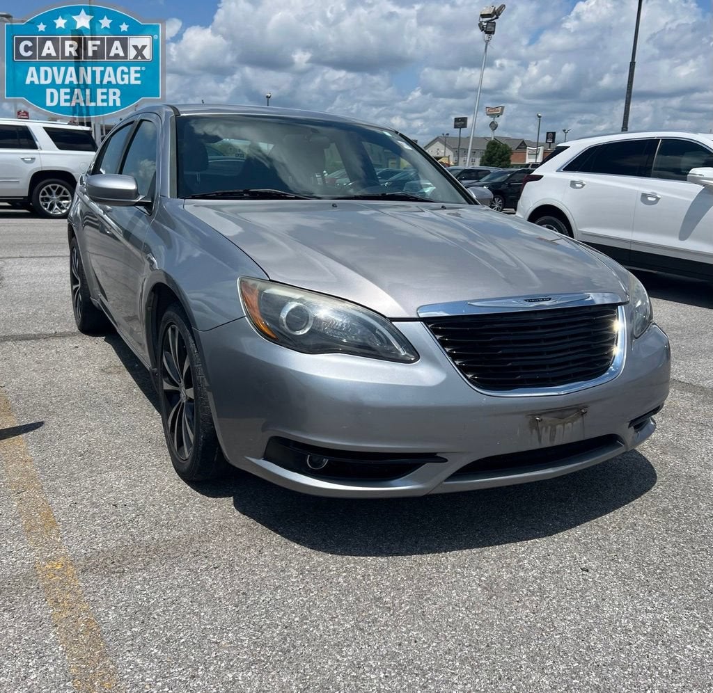 2013 Chrysler 200 Touring