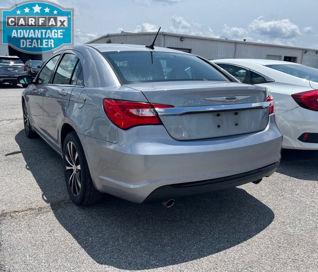 2013 Chrysler 200 Touring