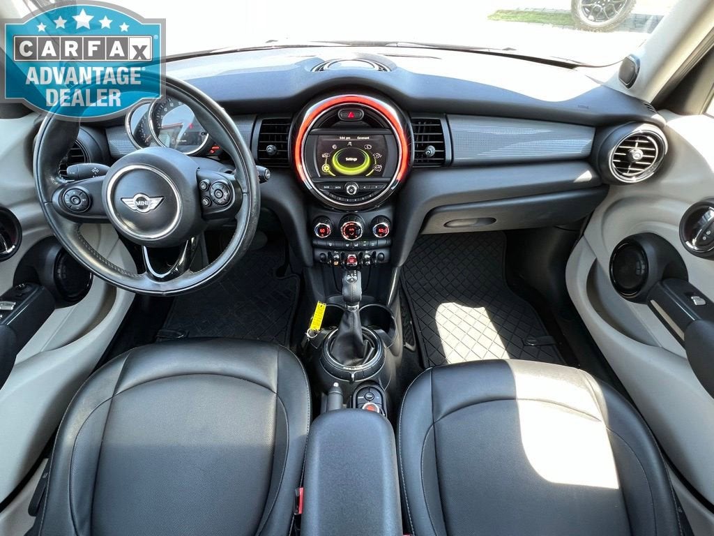 2017 MINI Hardtop 4 Door Cooper