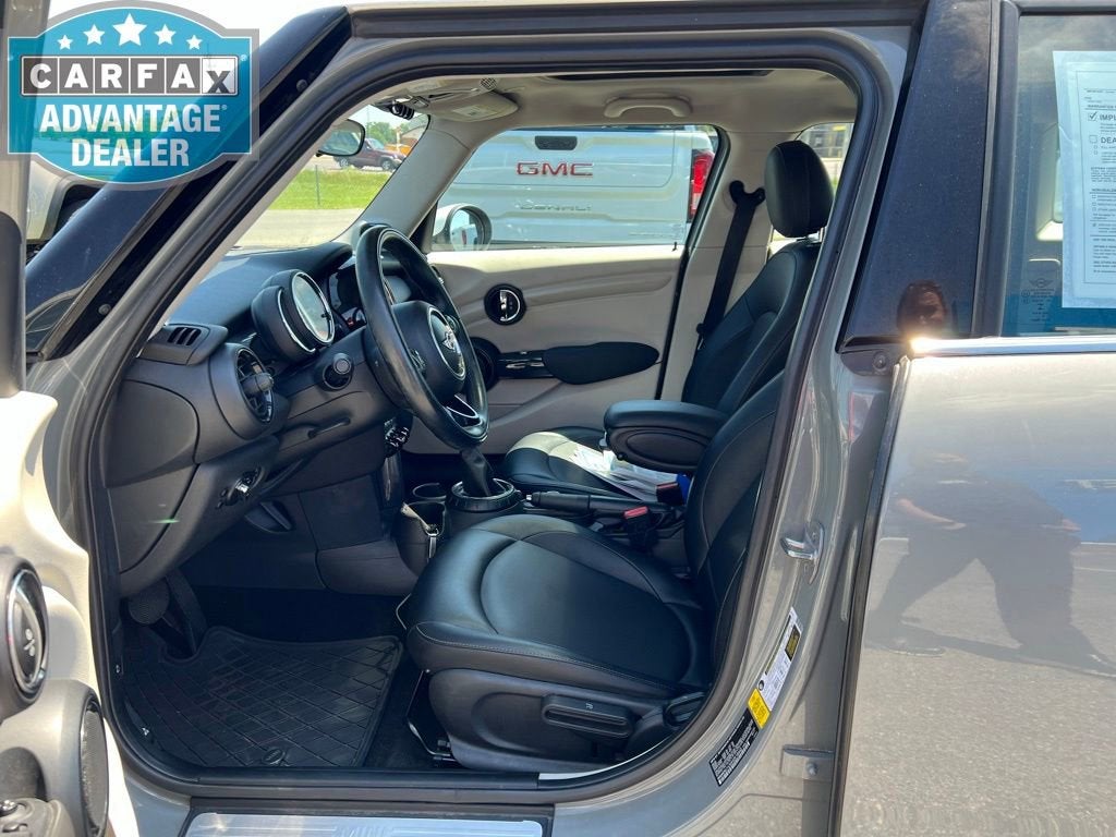 2017 MINI Hardtop 4 Door Cooper
