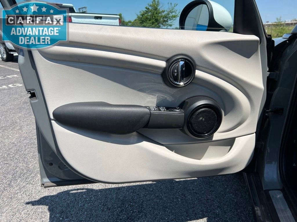 2017 MINI Hardtop 4 Door Cooper