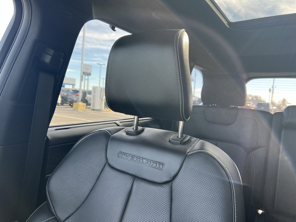 2022 Jeep Grand Cherokee Overland