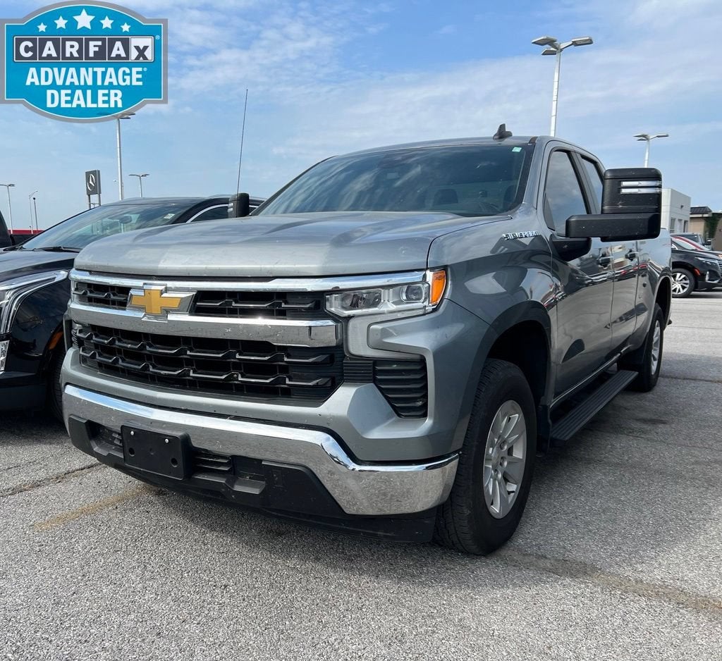 2023 Chevrolet Silverado 1500 LT - Photo 3