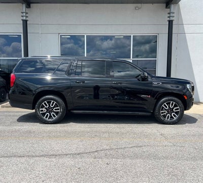 2023 GMC Yukon XL AT4