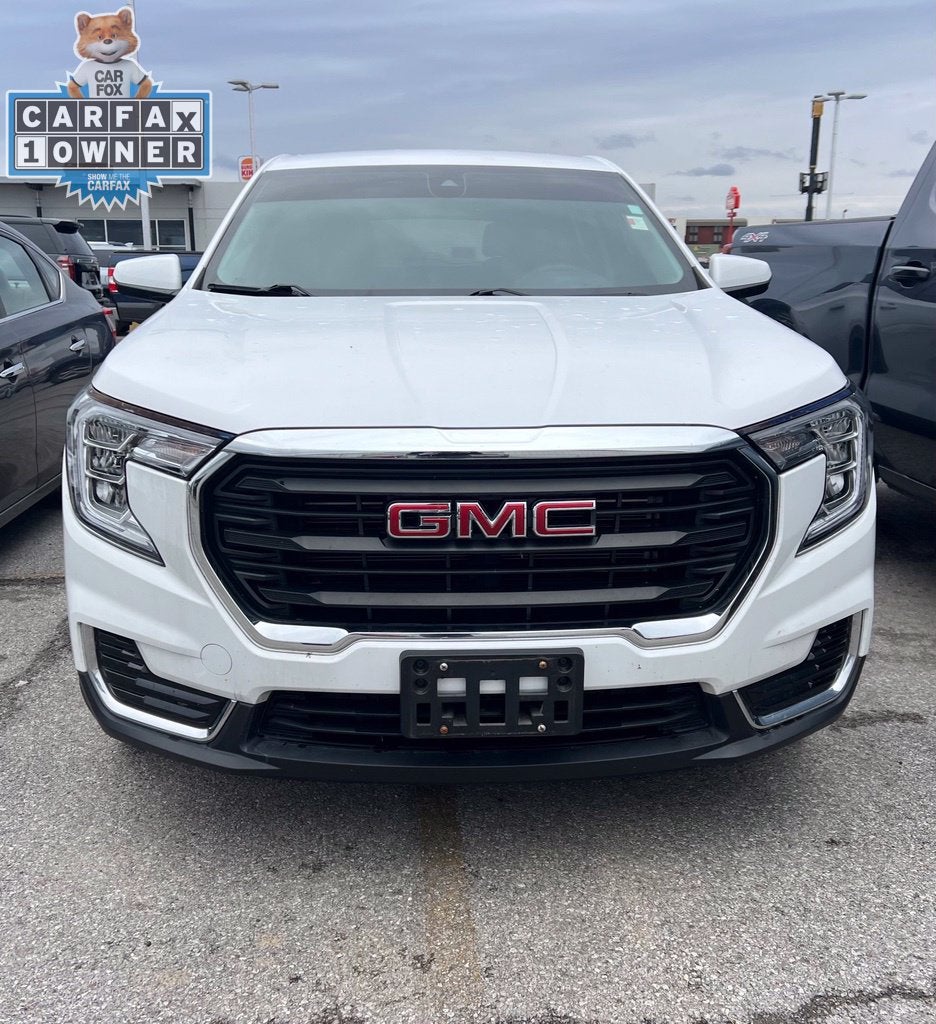 2024 GMC Terrain SLE - Photo 2