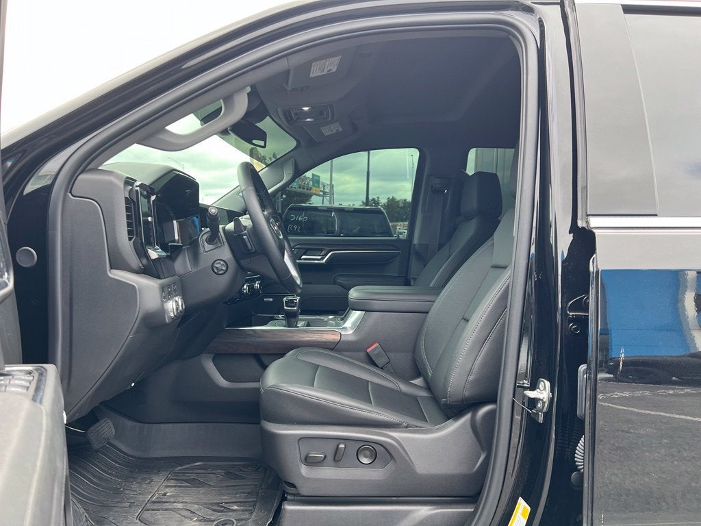 2026 GMC Sierra 1500 SLT - Photo 8