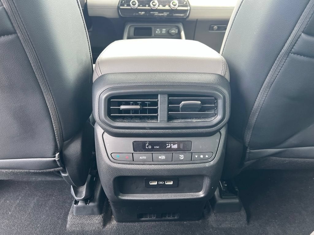 2023 Honda Pilot EX-L 8 Passenger