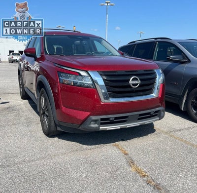 2022 Nissan Pathfinder SL