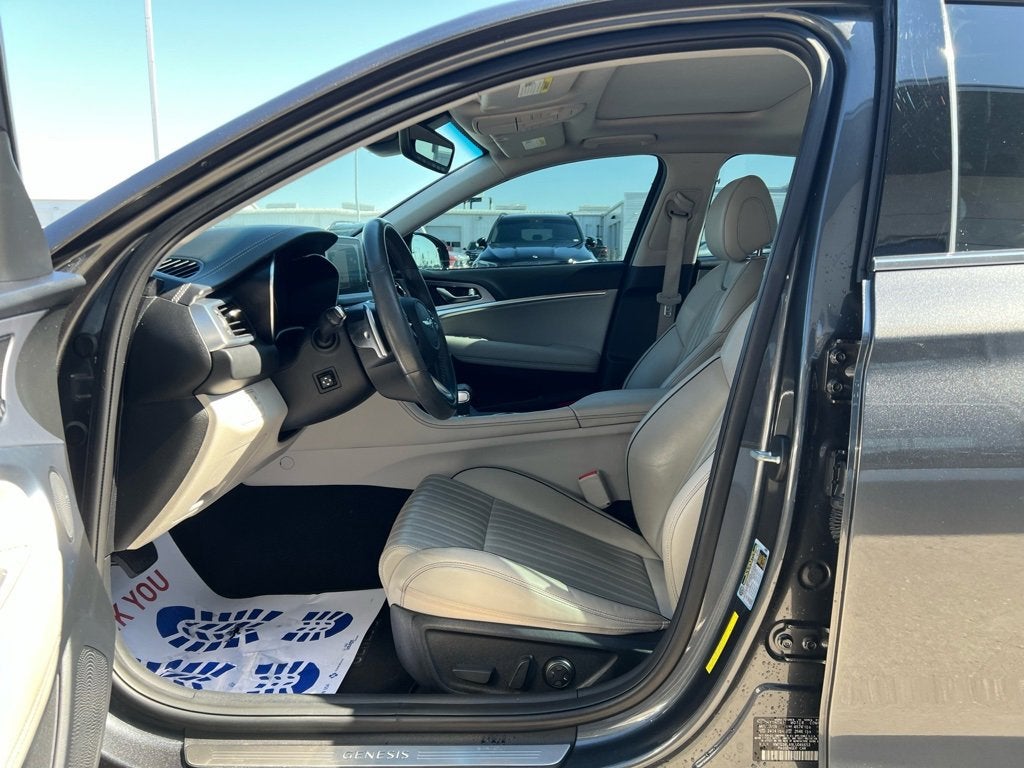 2020 Genesis G70 2.0T